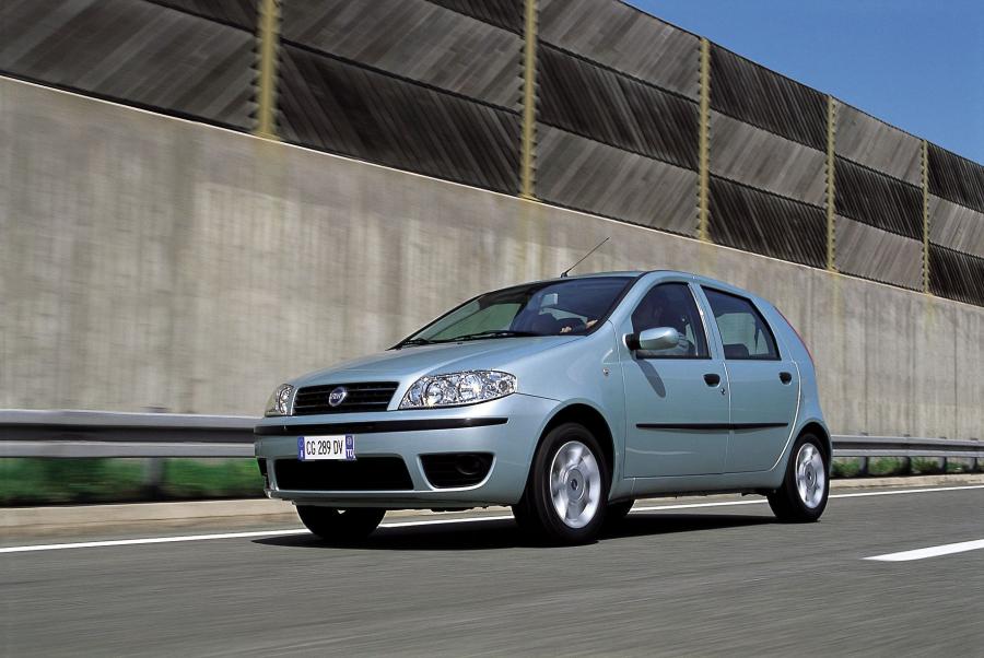  Fiat Punto 5-Door (188) 2003 года  (фото 3 из 36)